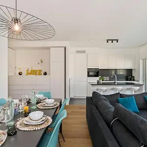 https://luxurious-new-apartment-at-100-meters-from-beach-with.hotelsghent.com