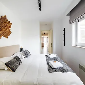 https://finely-furnished-renovated-apartment-with-an-indirect.bruges-hotels.info